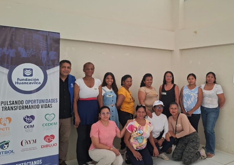 Tejiendo Paz: una alianza por el desarrollo y la autonomía de las mujeres